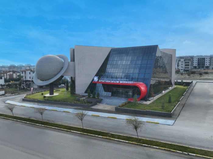 ATAT&Uuml;RK BİLİM MERKEZİ BİLİM TUTKUNLARININ BULUŞMA NOKTASI OLDU