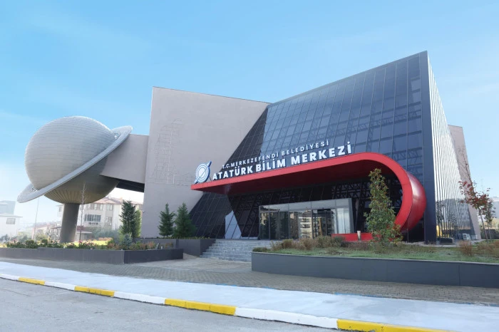 ATAT&Uuml;RK BİLİM MERKEZİ BİLİM TUTKUNLARININ BULUŞMA NOKTASI OLDU