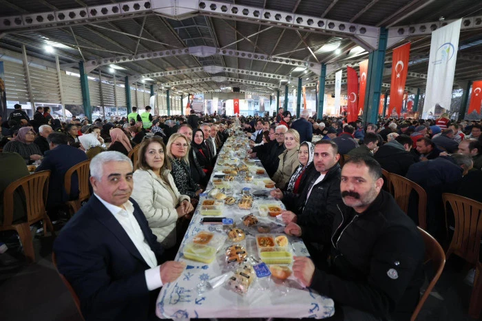 İFTAR SOFRASI BU KEZ İLBADE MAHALLESİ&rsquo;NE KURULDU
