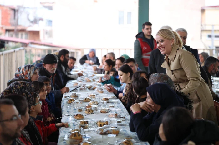 İFTAR SOFRASI BU KEZ İLBADE MAHALLESİ&rsquo;NE KURULDU