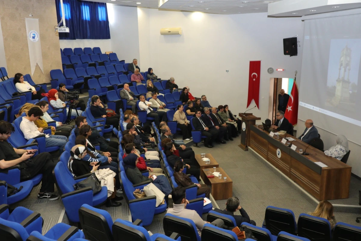 Cumhuriyetin İlanının 102. Yıl Dönümünde PAÜ’de, Cumhuriyet ve Denizli Siyaseti Konuşuldu