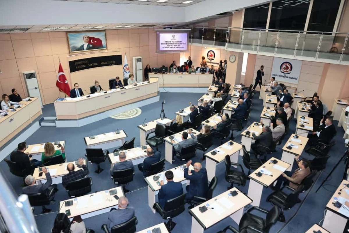 Denizli’de “Otobüs Yolu” Projesi 17 Caddeye Yayılıyor: Vatandaşlar İkiye Bölündü