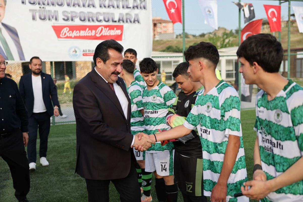 PAMUKKALE BELEDİYESİ 19 MAYIS GEN&Ccedil;LİK HAFTASI FUTBOL TURNUVASI BAŞLADI