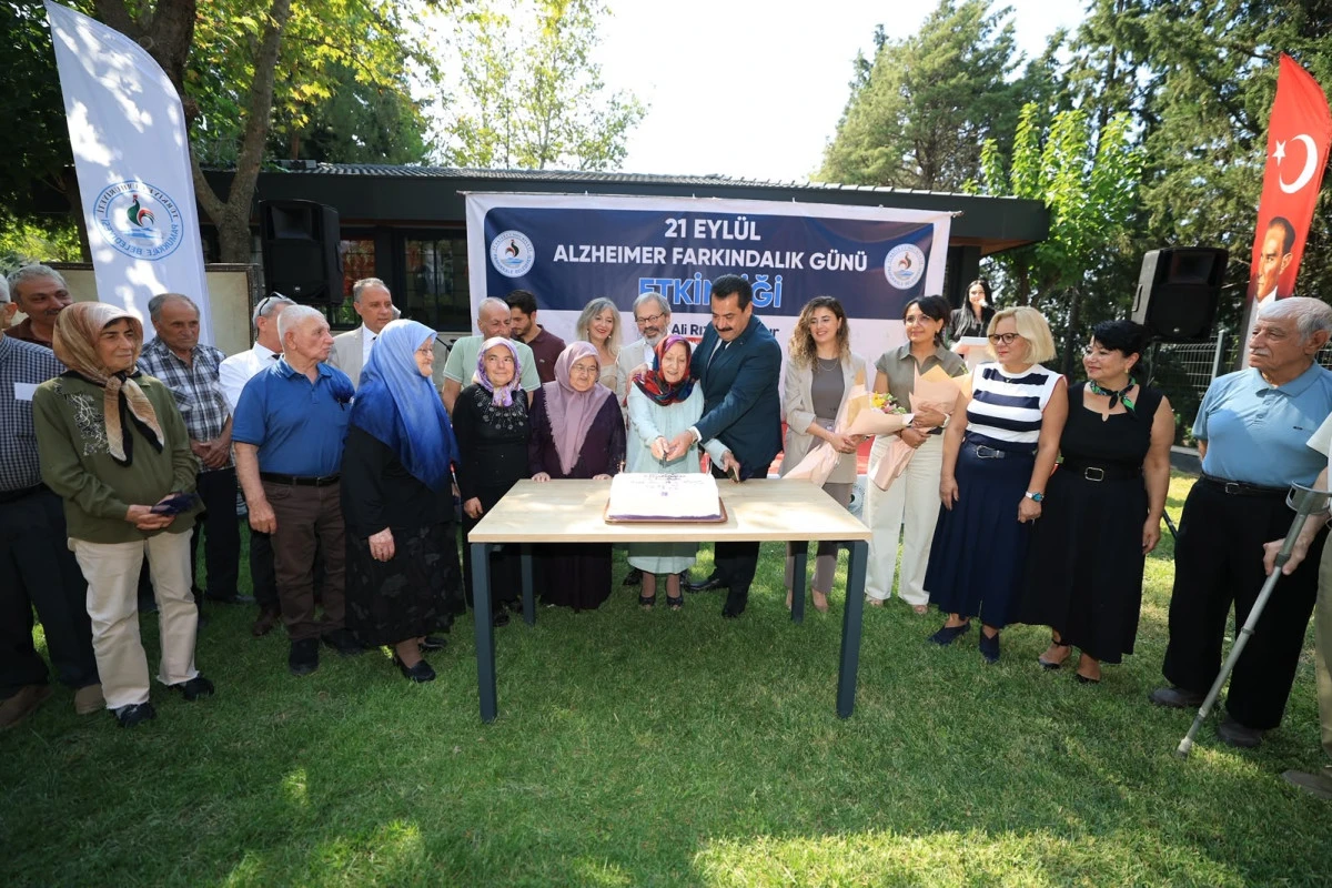 Pamukkale&rsquo;de D&uuml;nya Alzheimer Farkındalık G&uuml;n&uuml; Etkinliği