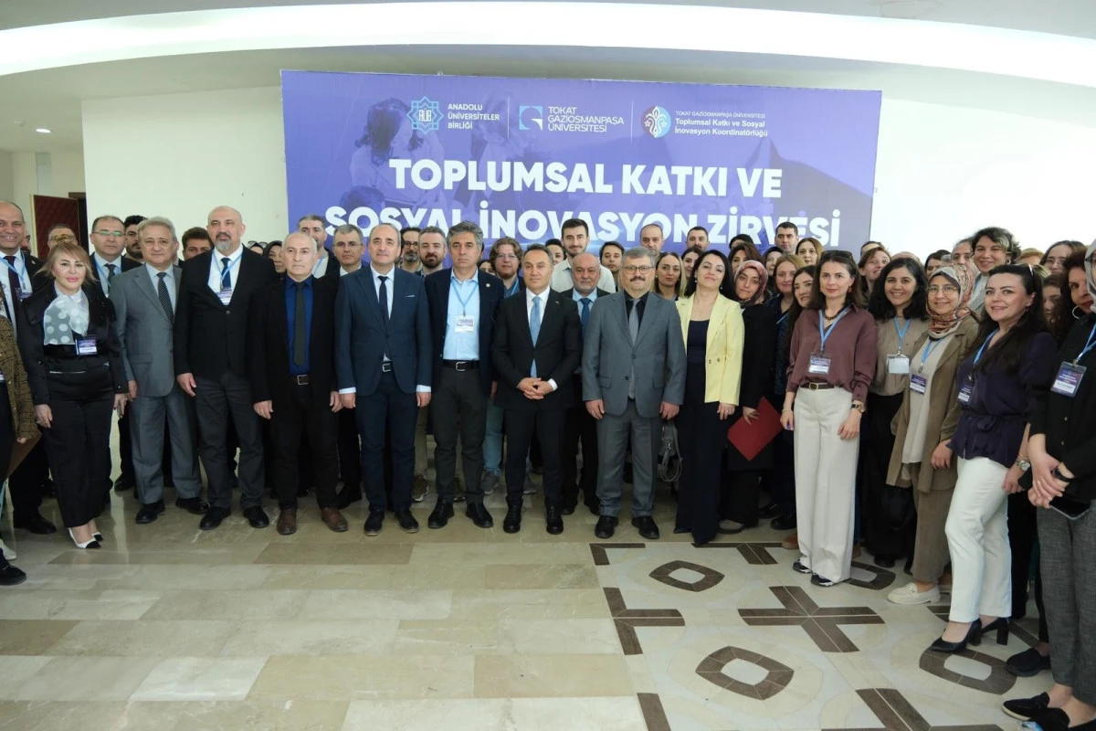 PA&Uuml;, Toplumsal Katkı ve Sosyal İnovasyon Zirvesi&rsquo;ne Katıldı