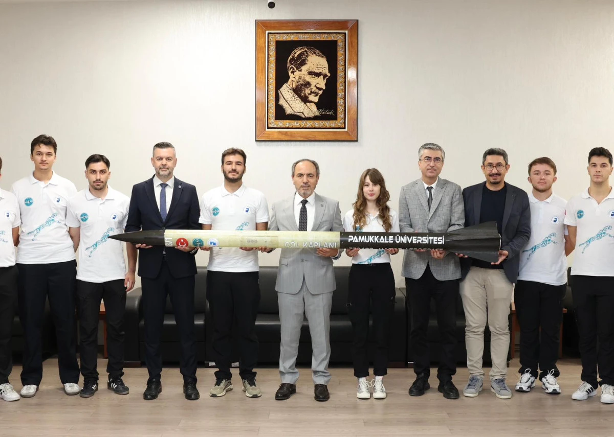 PA&Uuml;&rsquo;n&uuml;n TEKNOFEST&rsquo;teki Gururu Hazar Aerospace Takımı Rekt&ouml;r G&uuml;ng&ouml;r&rsquo;e Ziyarette Bulundu
