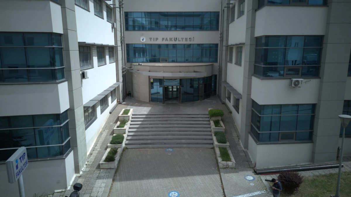 Tıp Fak&uuml;ltesi Hastanesi&rsquo;ne Merkez Laboratuvar Binası Yapılacak